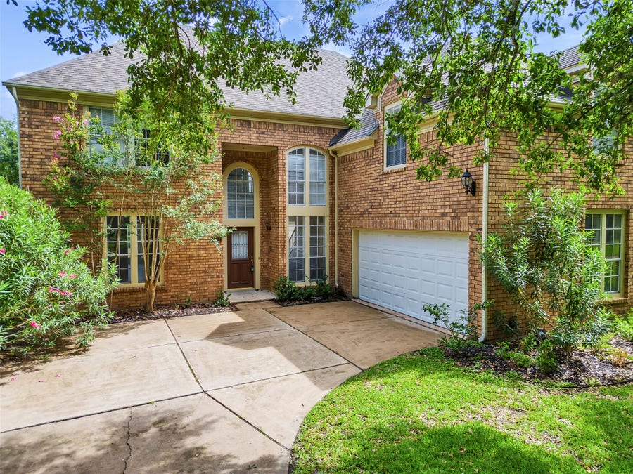 Property photo for 1127 Gloria Court, Sugar Land, TX