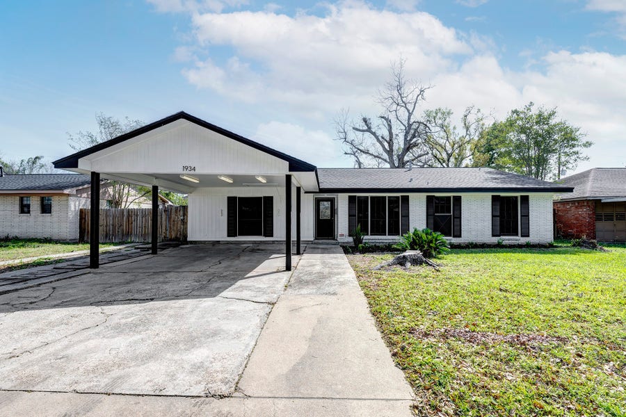 Property photo for 1934 Woodvine Drive, Houston, TX