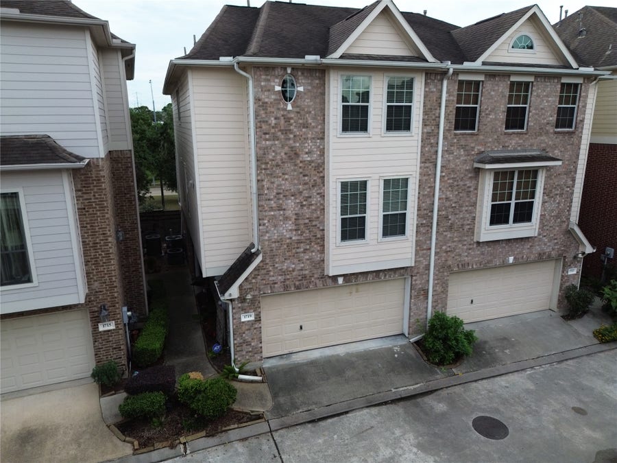 Property photo for 1719 Stacy Crest, Houston, TX