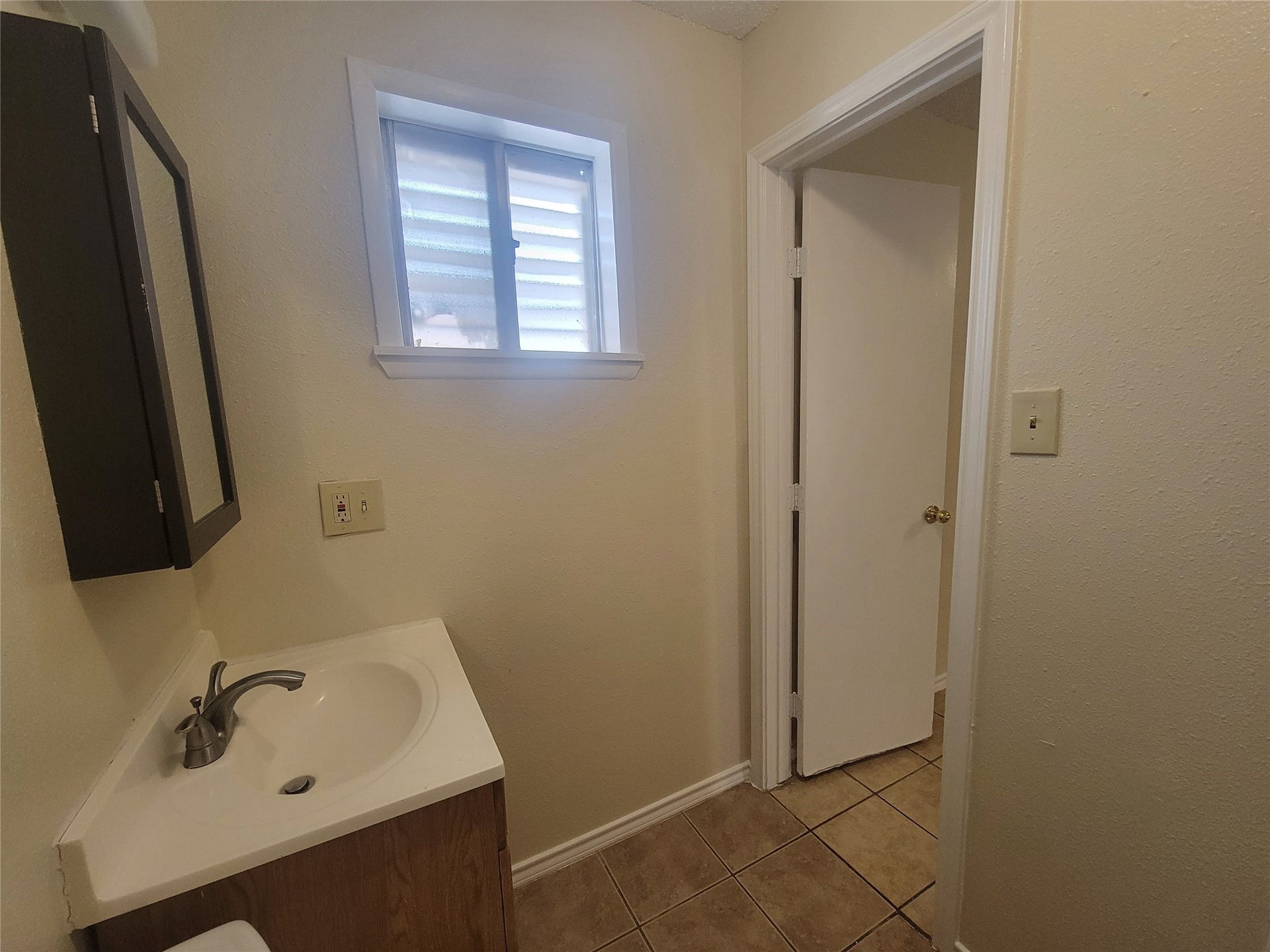 5103 Avenue Q 1/2, #1, Galveston, TX 77551 5103 Avenue Q 1/2, #1, Galveston, TX 77551