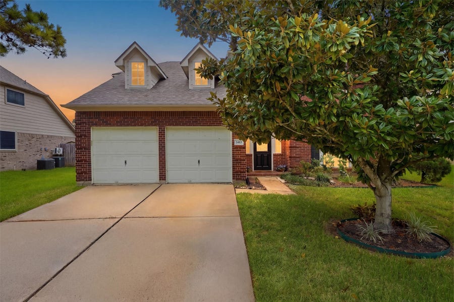Property photo for 2413 Piney Woods Drive, Pearland, TX