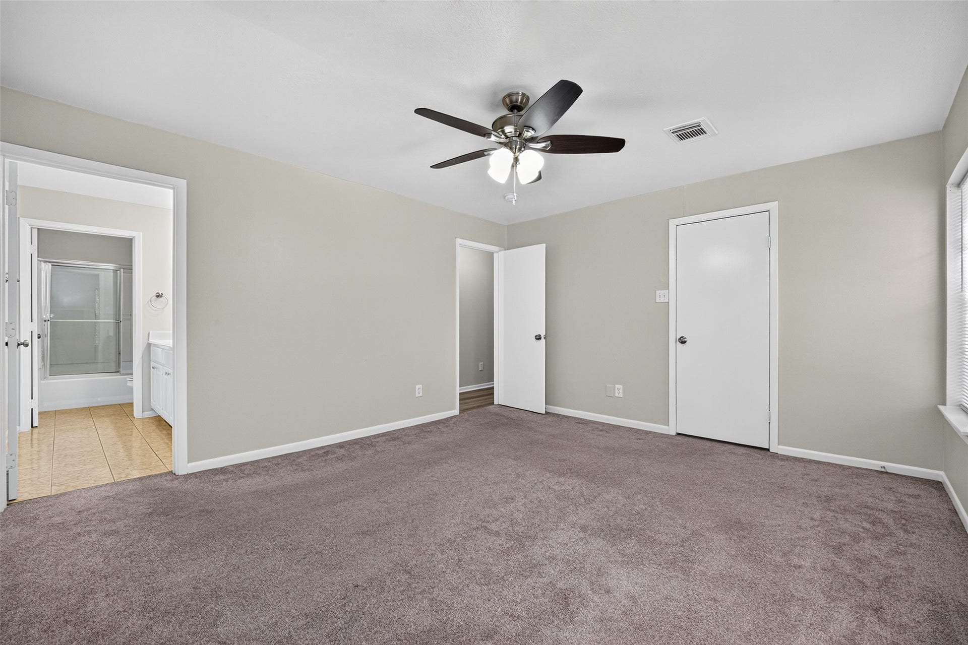 185 Maple Branch Street, The Woodlands, TX 77380 185 Maple Branch Street, The Woodlands, TX 77380