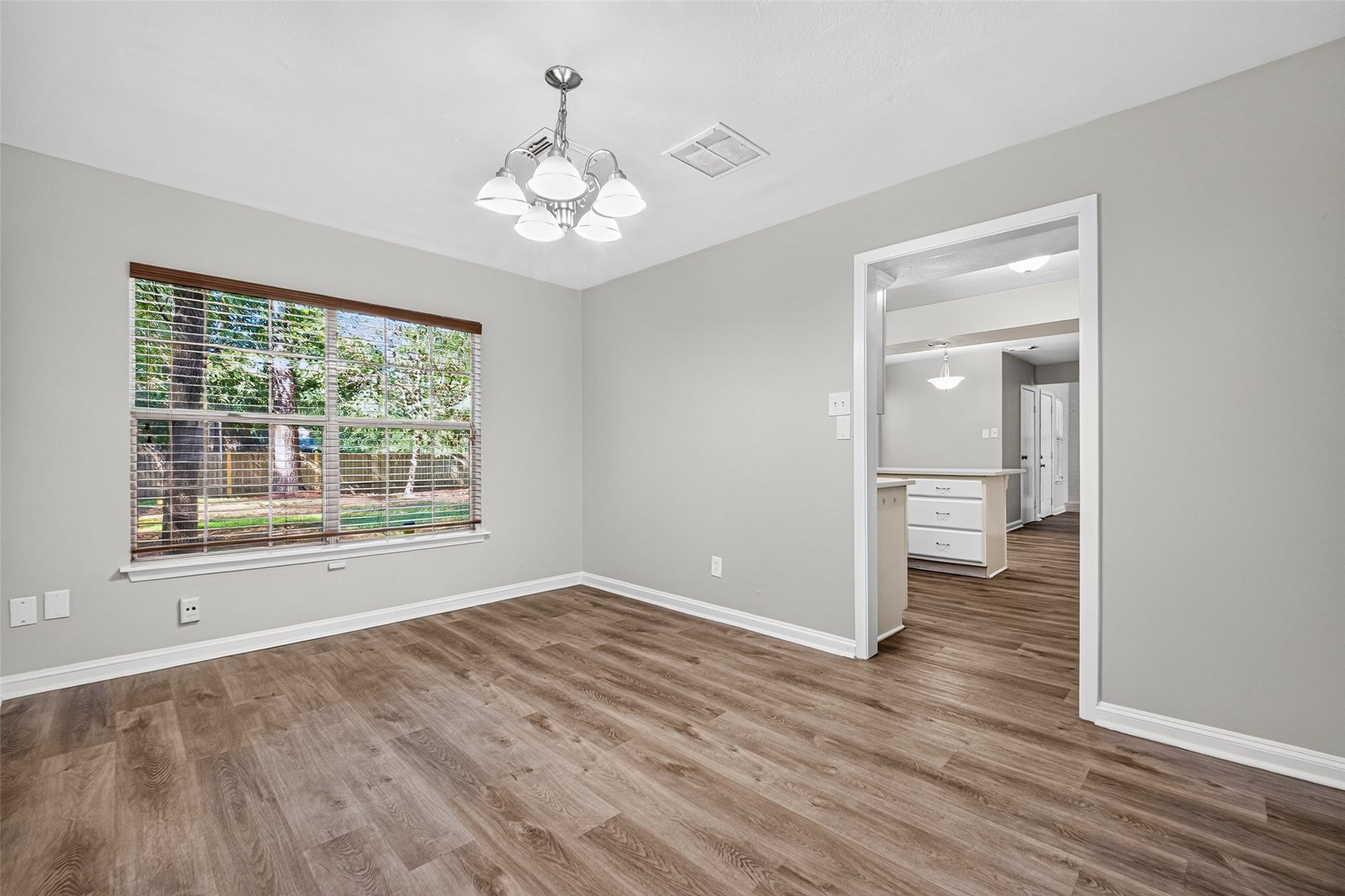 185 Maple Branch Street, The Woodlands, TX 77380 185 Maple Branch Street, The Woodlands, TX 77380