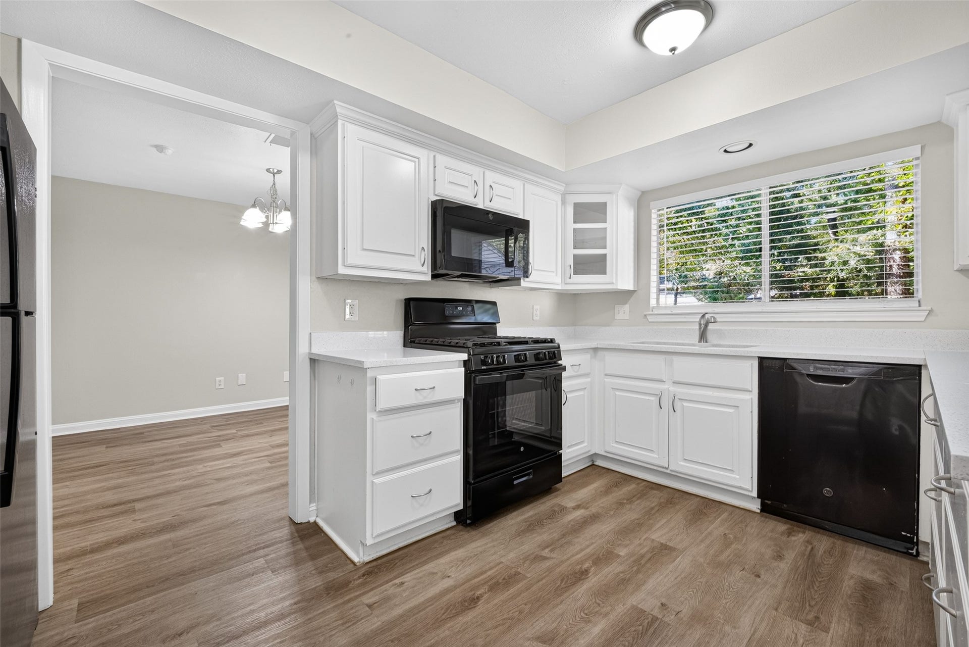 185 Maple Branch Street, The Woodlands, TX 77380 185 Maple Branch Street, The Woodlands, TX 77380