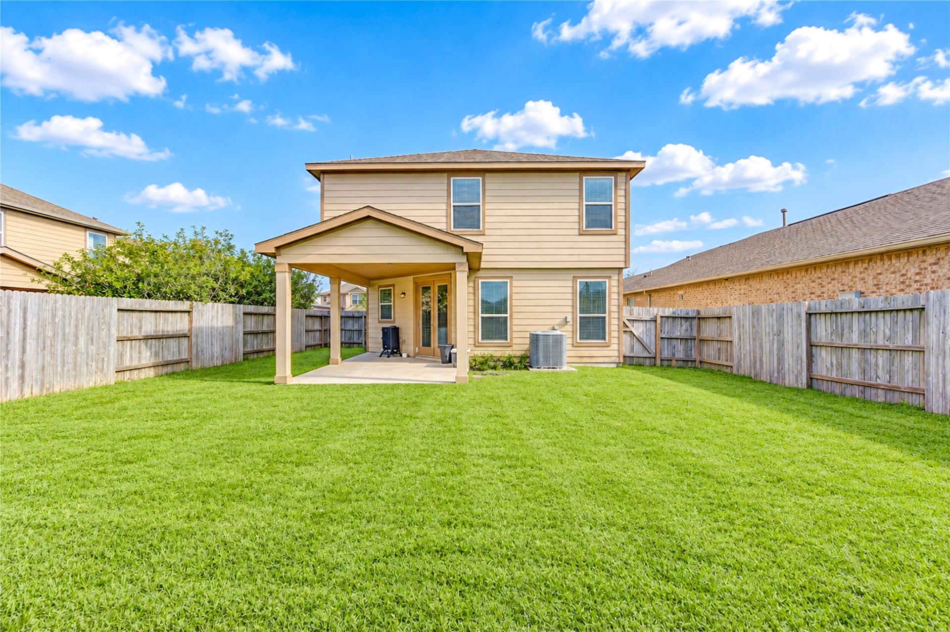 2615 Skyview Moon Drive, Houston, TX 77047 Backyard