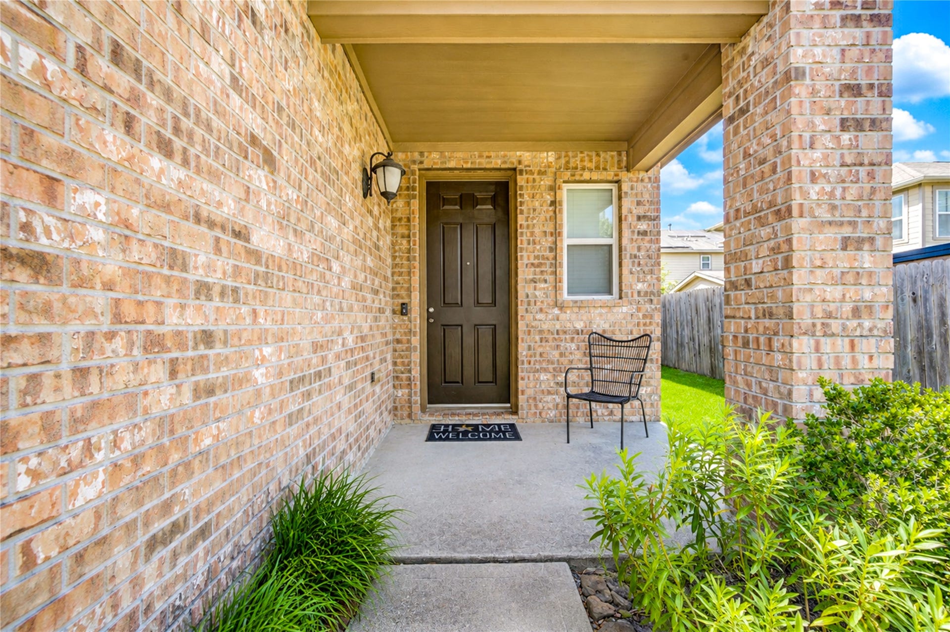 2615 Skyview Moon Drive, Houston, TX 77047 Front of Home