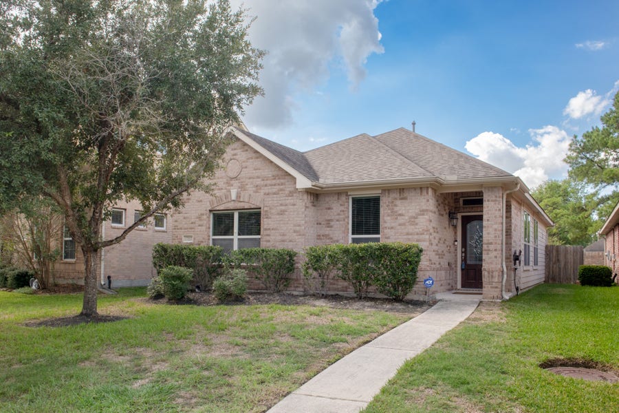 Property photo for 17227 Marquette Point Lane, Humble, TX