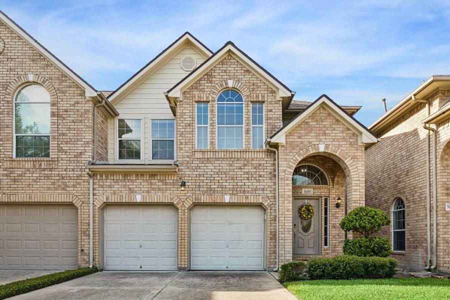 Property photo for 7618 N Linpar Court N, Houston, TX