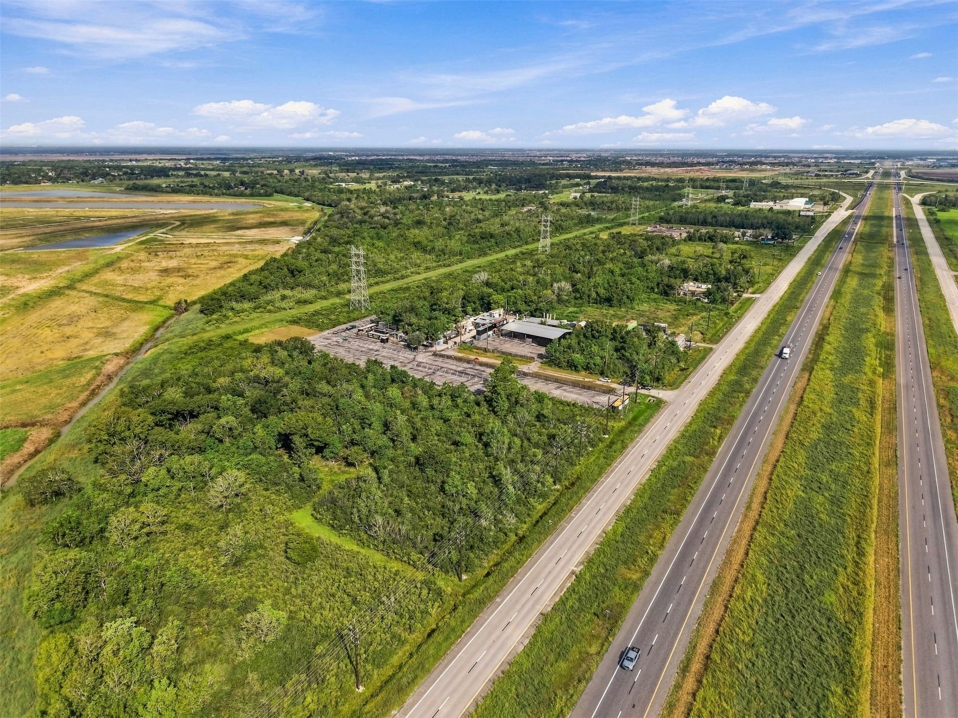 15605 Highway 6, Santa Fe, TX 77517 15605 Highway 6, Santa Fe, TX 77517