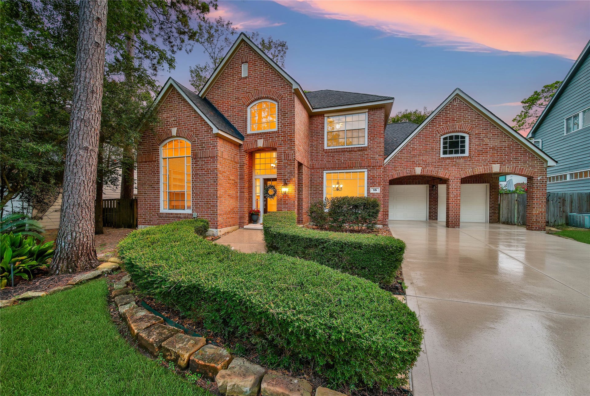 15 Petalcup Place, The Woodlands, TX 77381 Welcome to 15 Petalcup Place