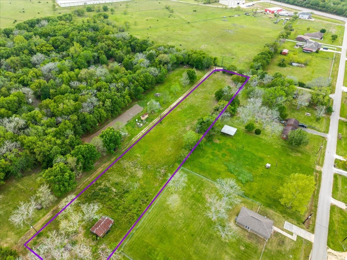8011 Custer Street, Hitchcock, TX 77563 8011 Custer Street, Hitchcock, TX 77563