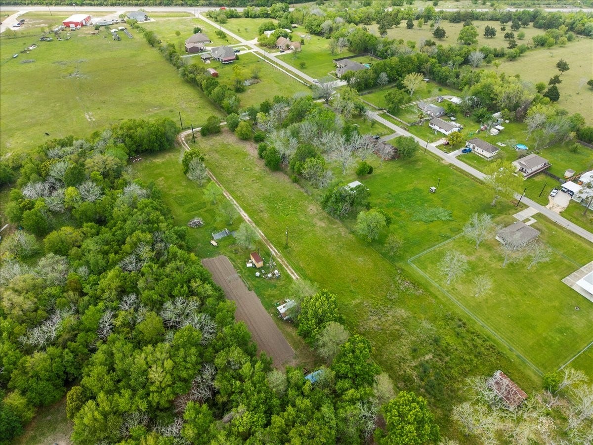 8011 Custer Street, Hitchcock, TX 77563 8011 Custer Street, Hitchcock, TX 77563