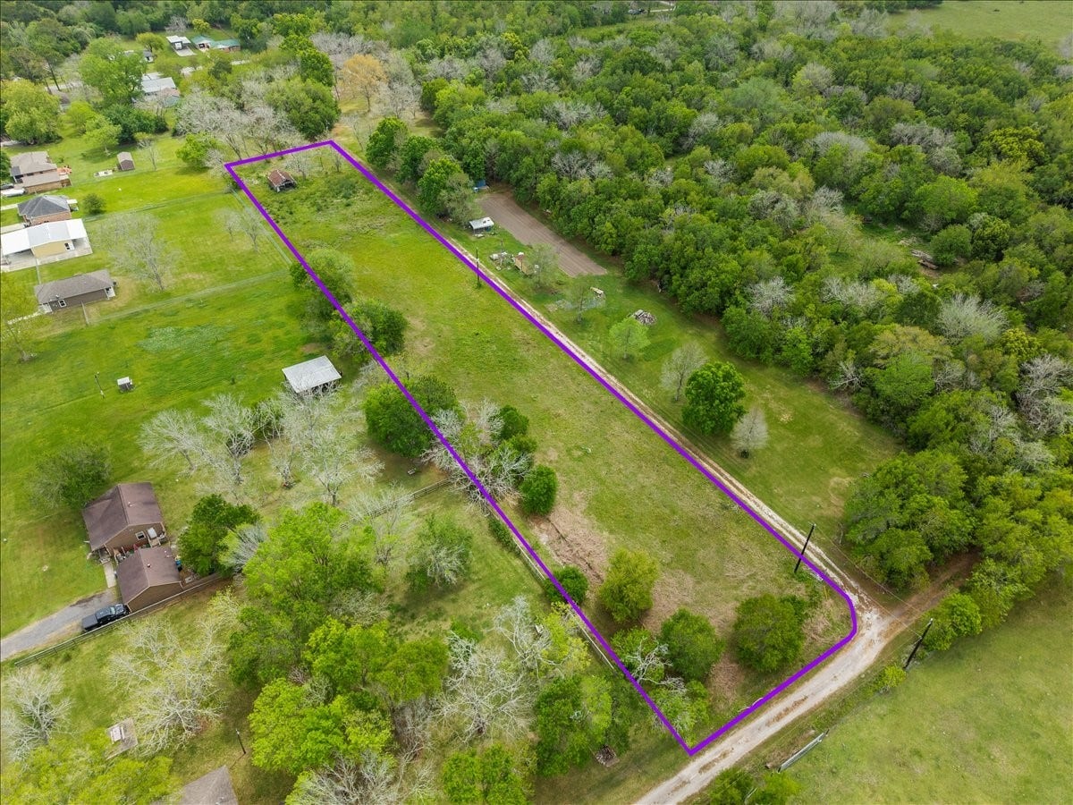8011 Custer Street, Hitchcock, TX 77563 8011 Custer Street, Hitchcock, TX 77563