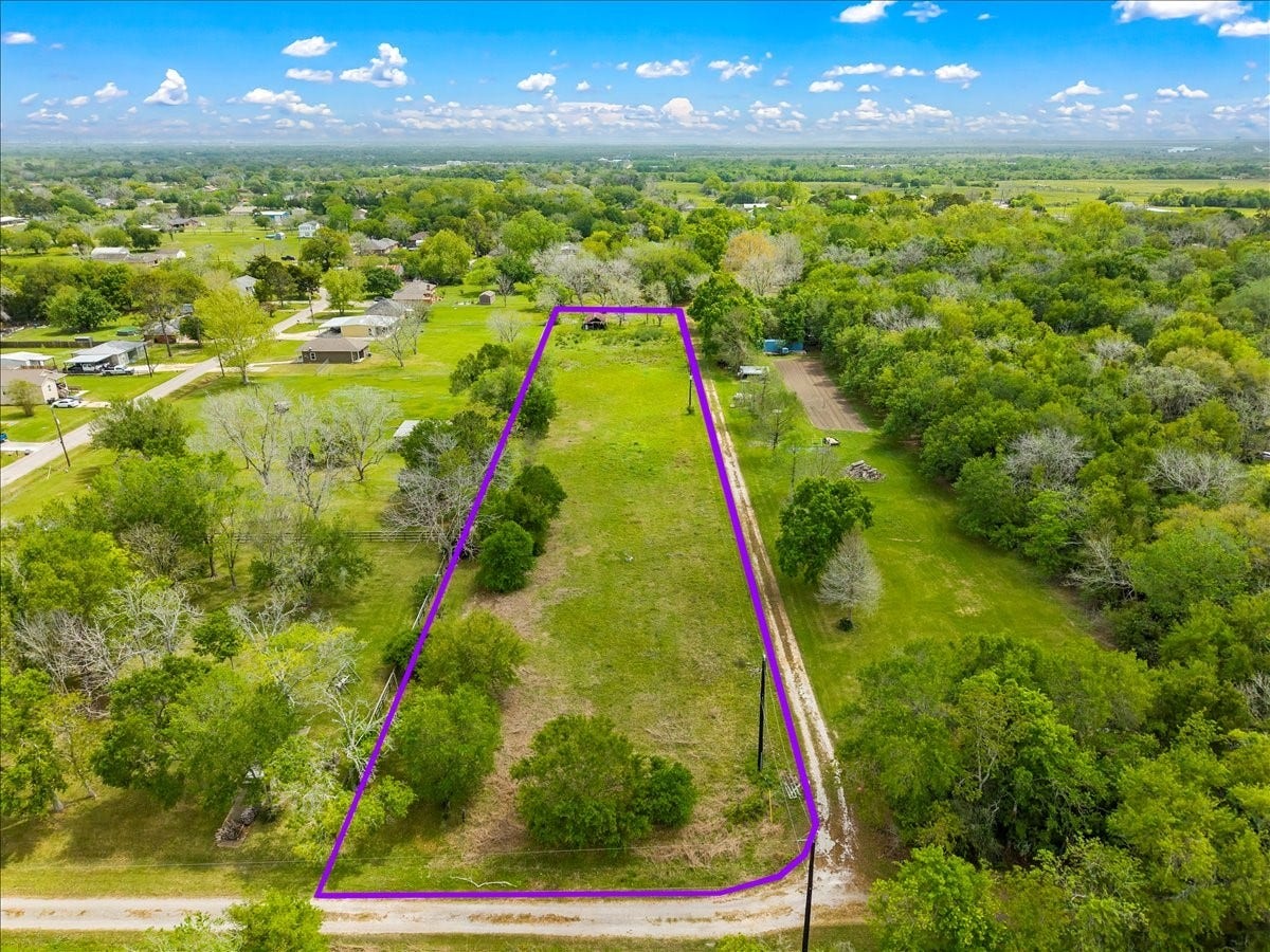 8011 Custer Street, Hitchcock, TX 77563 8011 Custer Street, Hitchcock, TX 77563