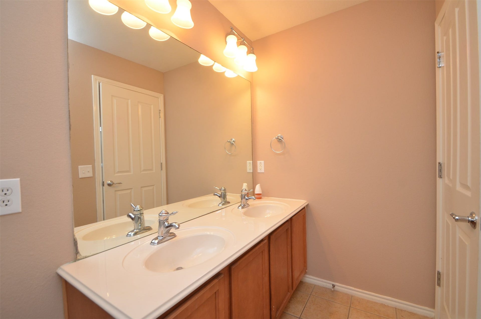 915 Butterfly Lane, Rosenberg, TX 77469 915 Butterfly Lane, Rosenberg, TX 77469