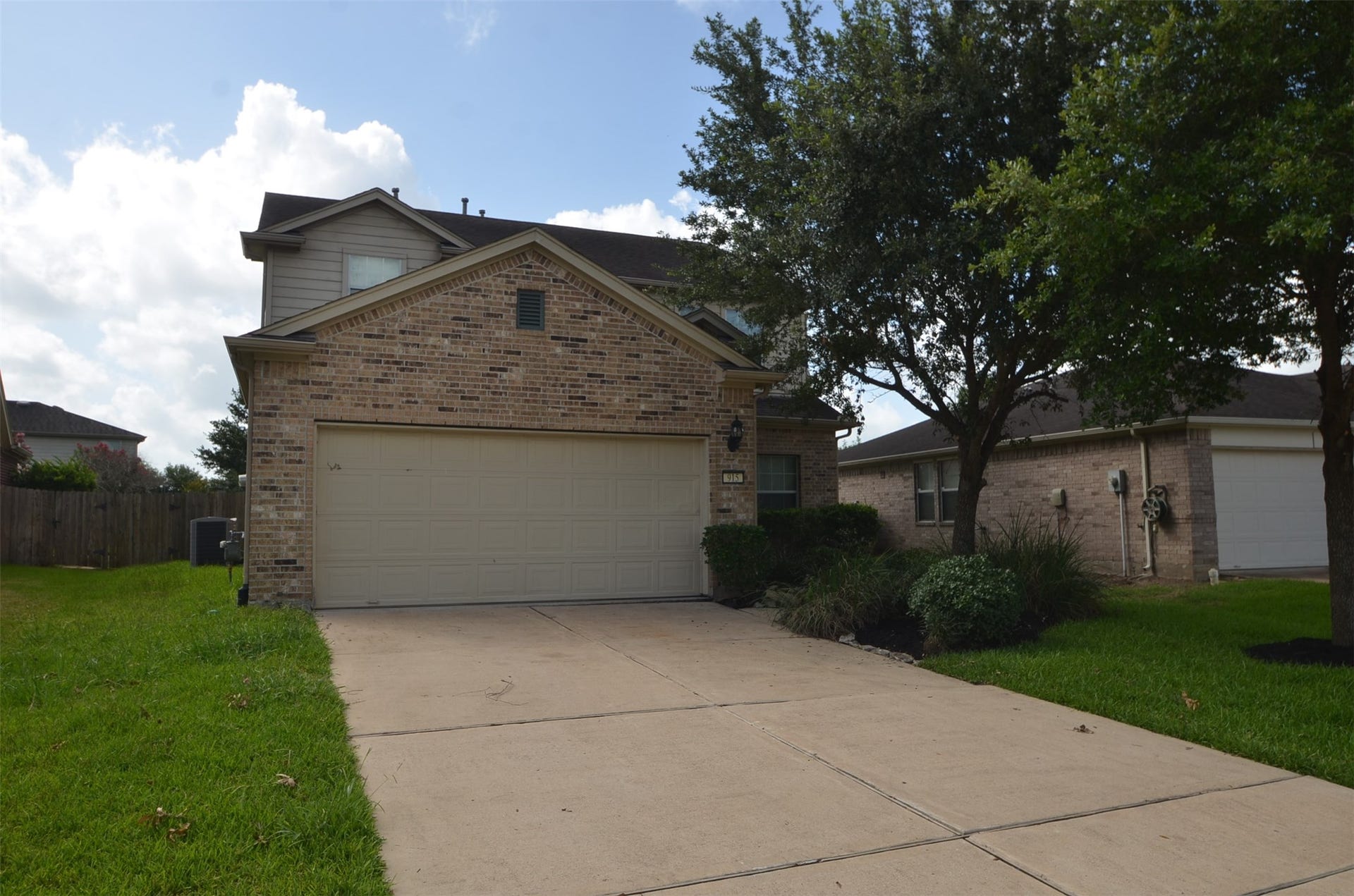 915 Butterfly Lane, Rosenberg, TX 77469 915 Butterfly Lane, Rosenberg, TX 77469