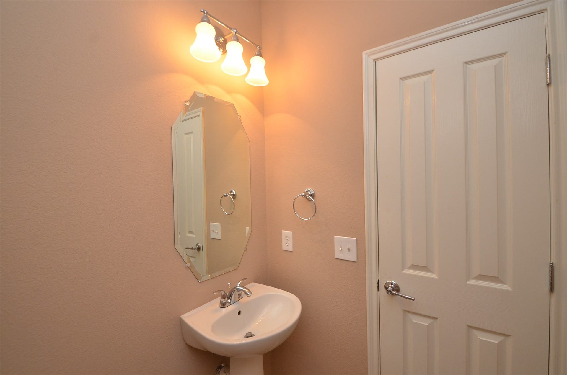915 Butterfly Lane, Rosenberg, TX 77469 915 Butterfly Lane, Rosenberg, TX 77469