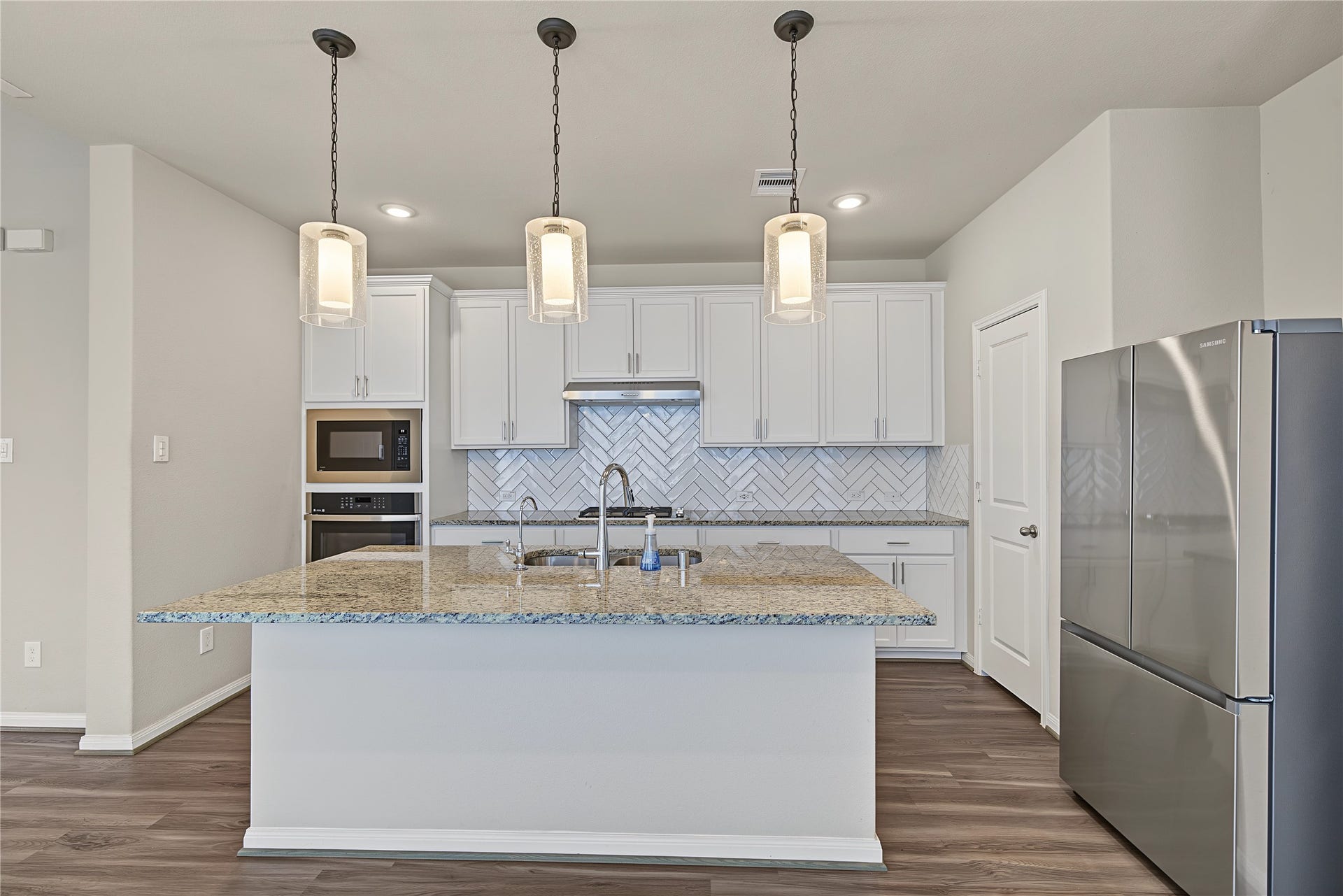 8719 Arbor Trail Drive, Missouri City, TX 77459 8719 Arbor Trail Drive, Missouri City, TX 77459