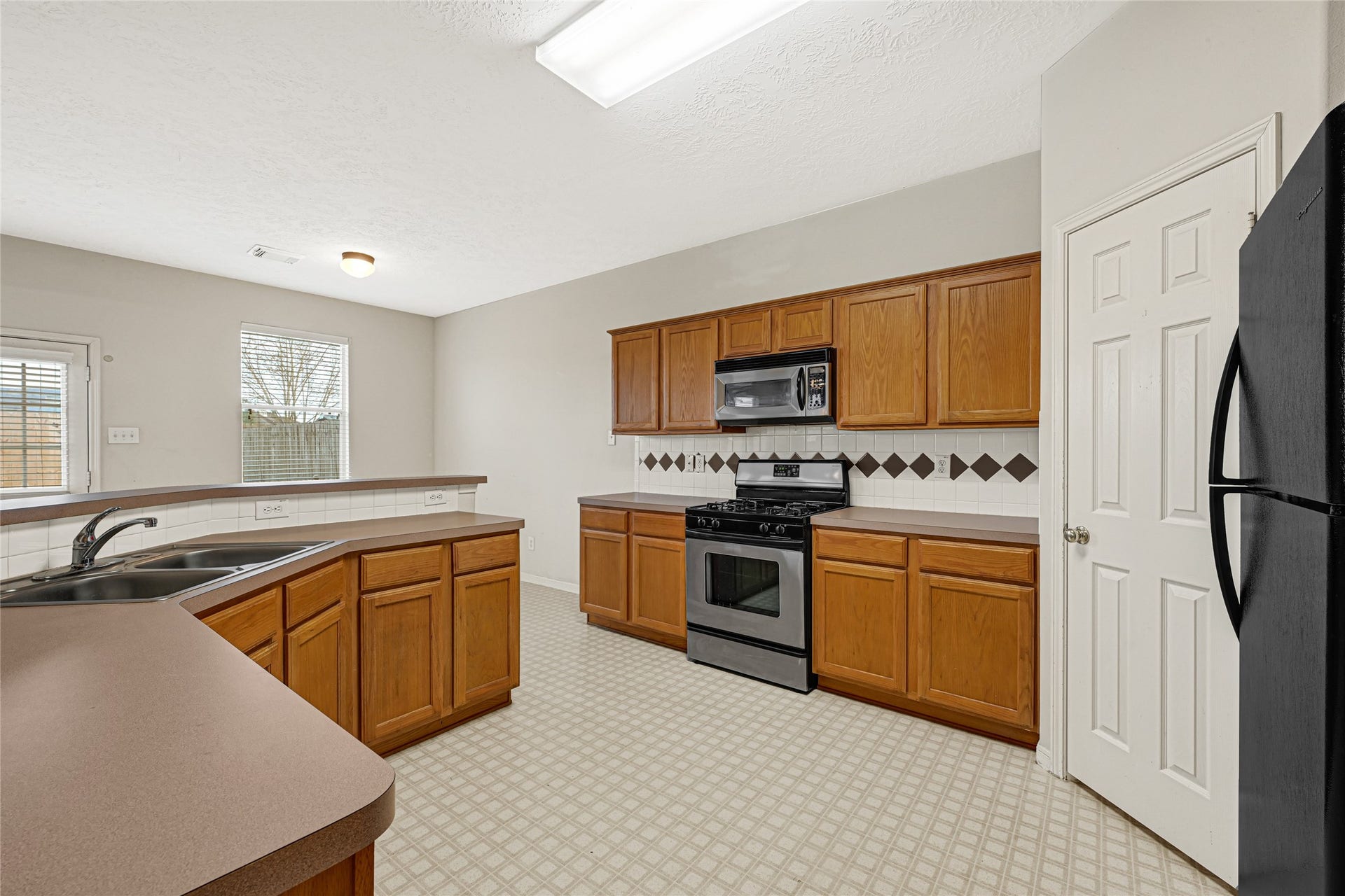 7543 Park Bend Lane, Pasadena, TX 77505 7543 Park Bend Lane, Pasadena, TX 77505