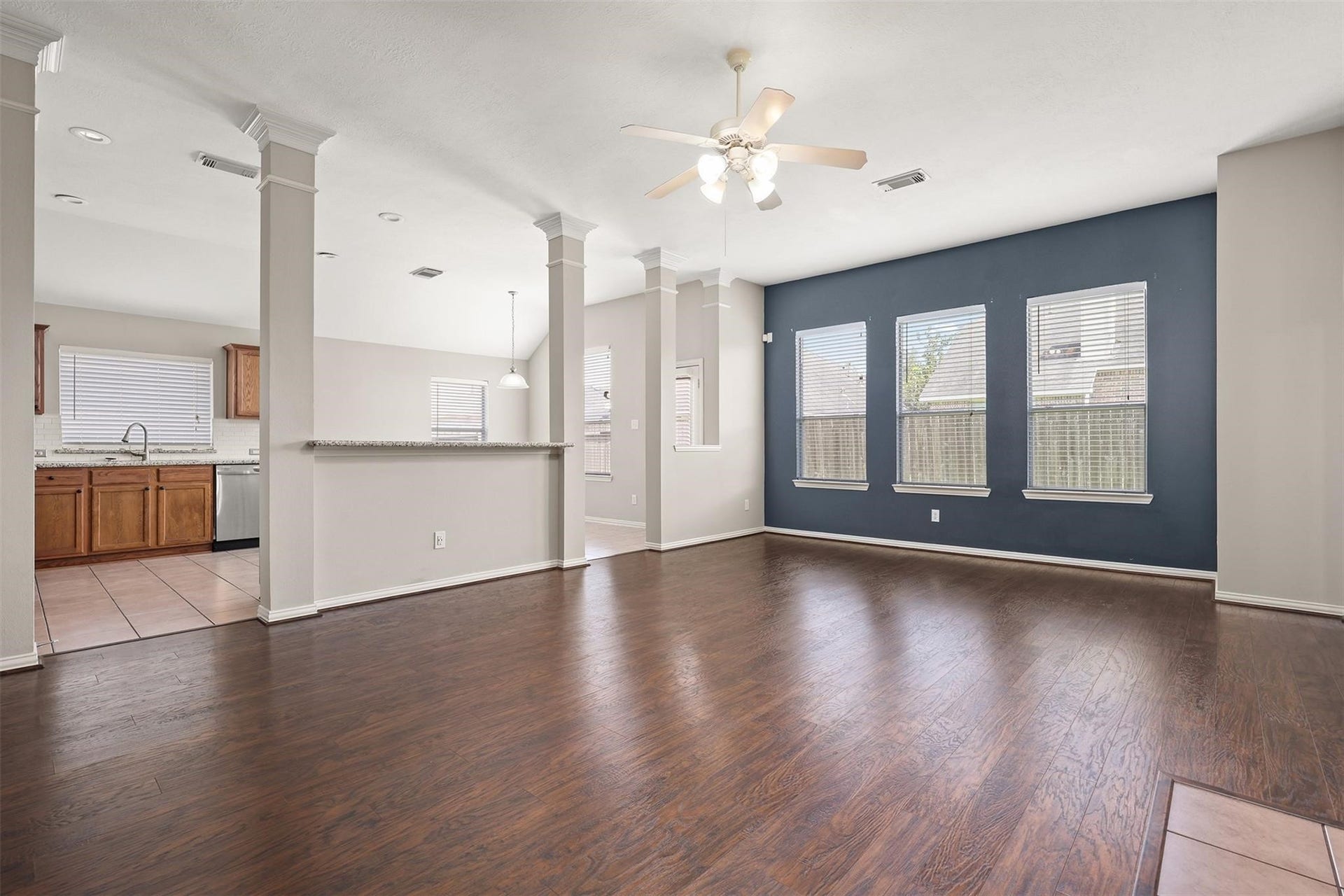 7611 Waterlilly Lane, Pearland, TX 77581