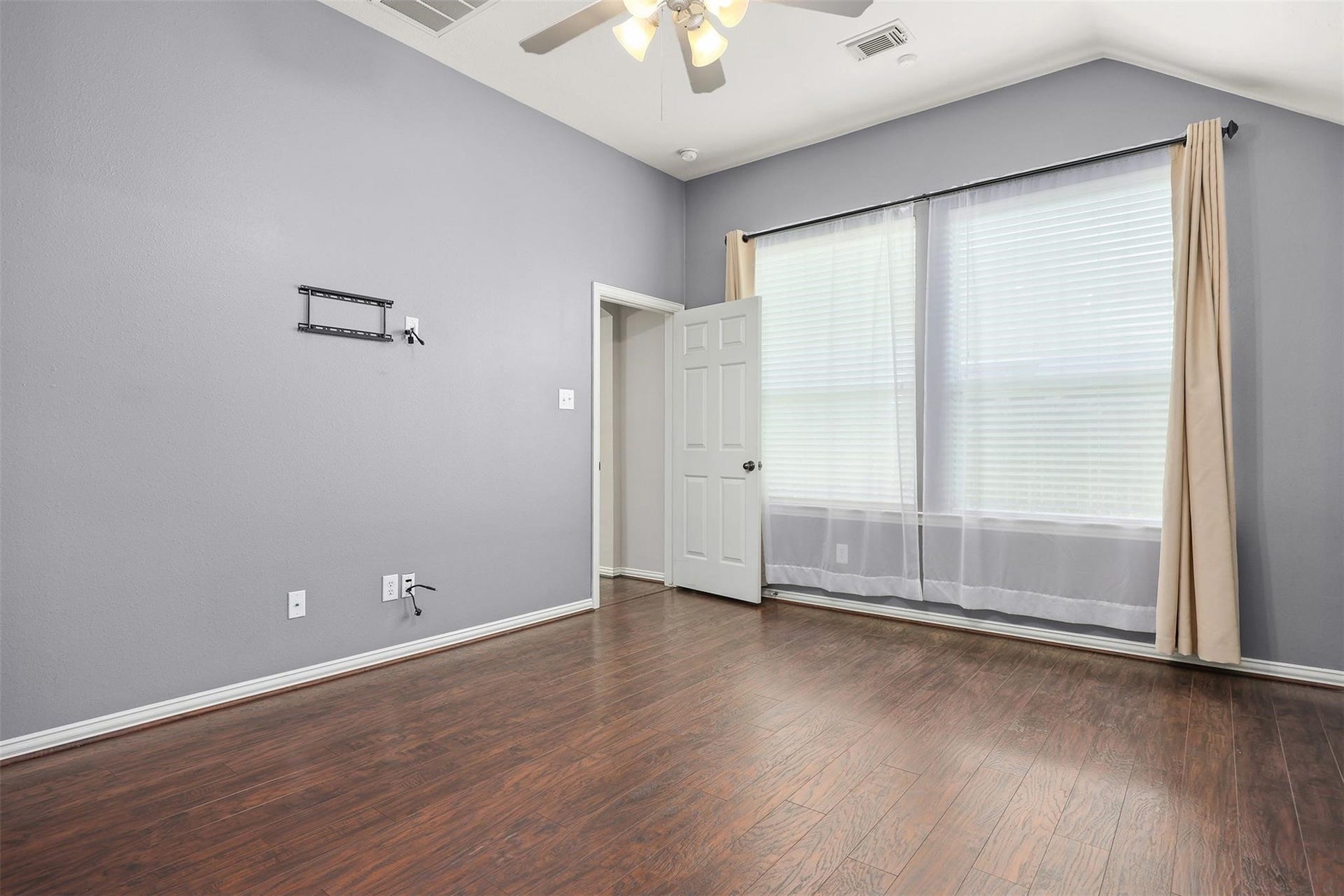 7611 Waterlilly Lane, Pearland, TX 77581