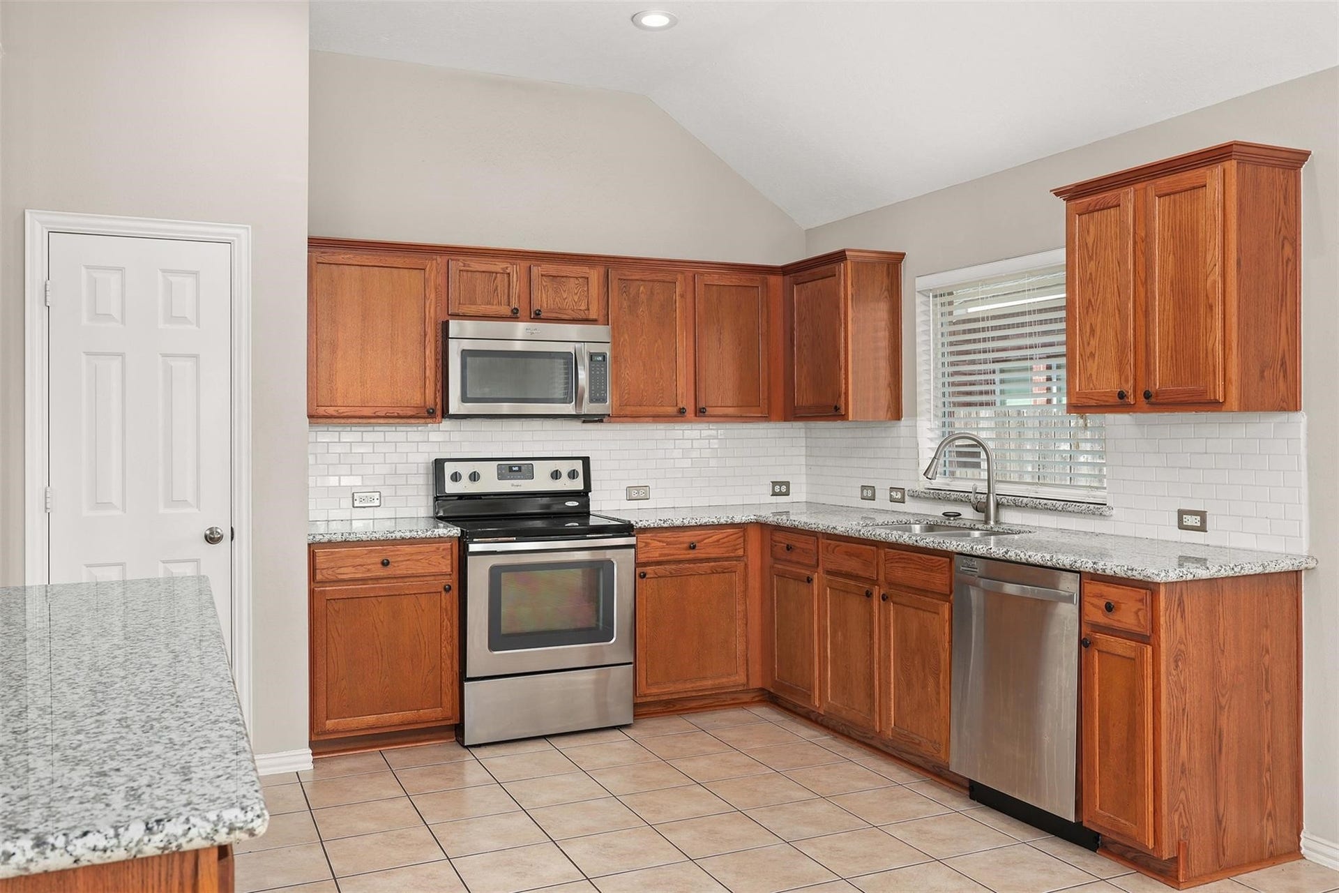 7611 Waterlilly Lane, Pearland, TX 77581