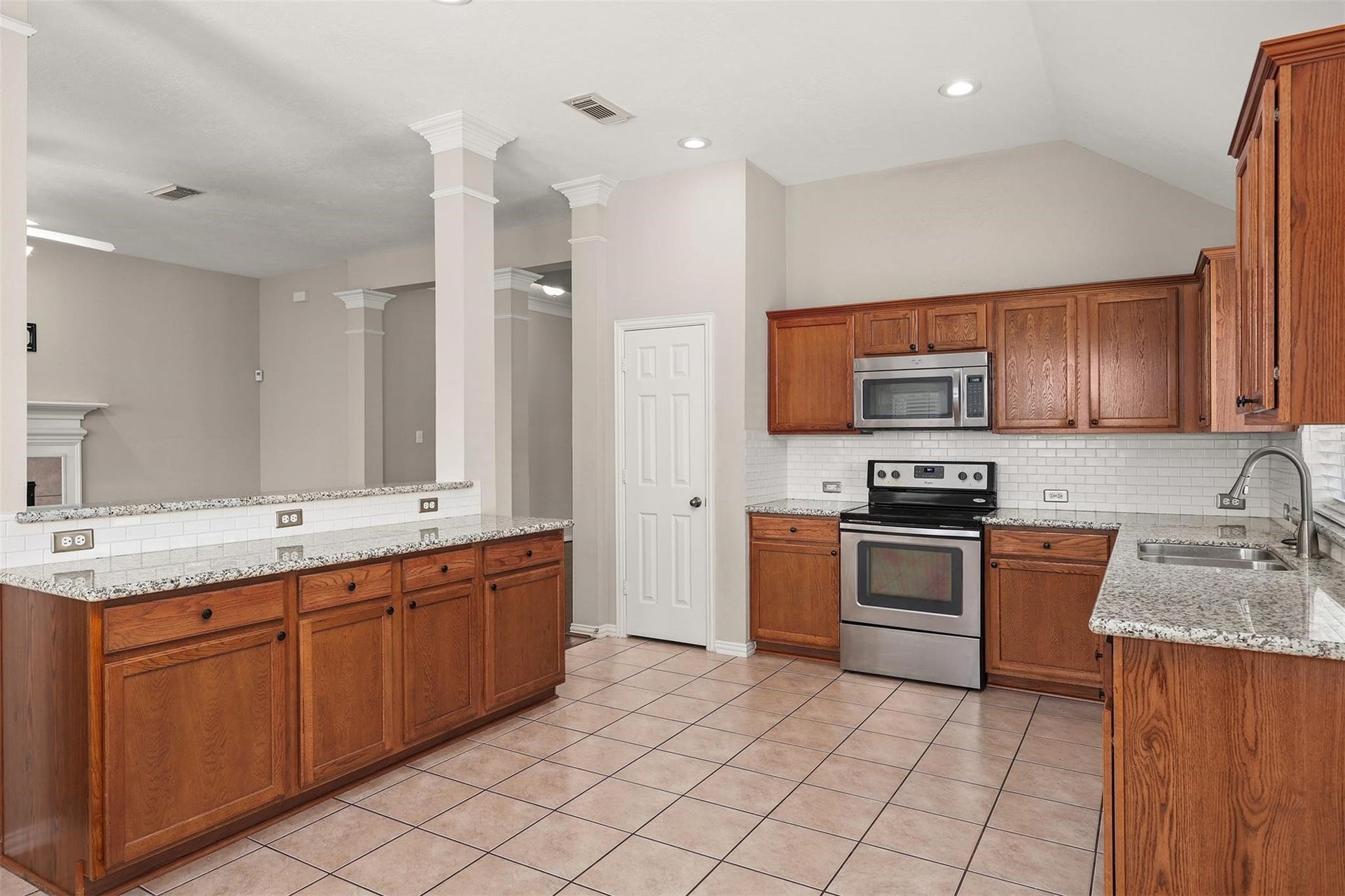 7611 Waterlilly Lane, Pearland, TX 77581