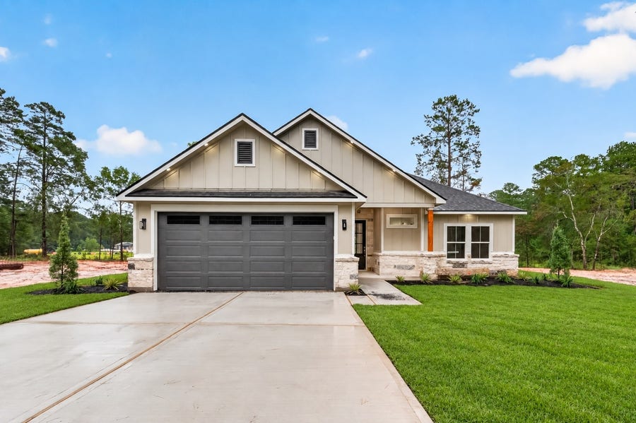 Property photo for 16297 Briarwood Drive, Plantersville, TX