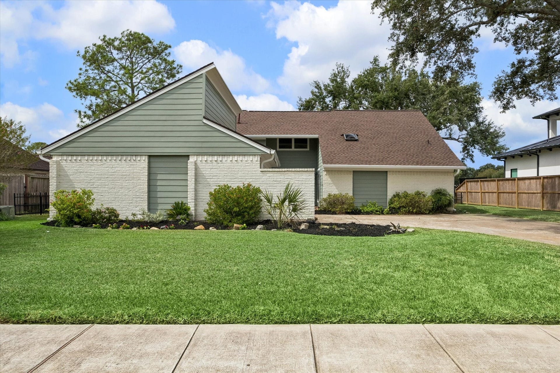 2218 Green Tee Drive Drive, Pearland, TX 77581