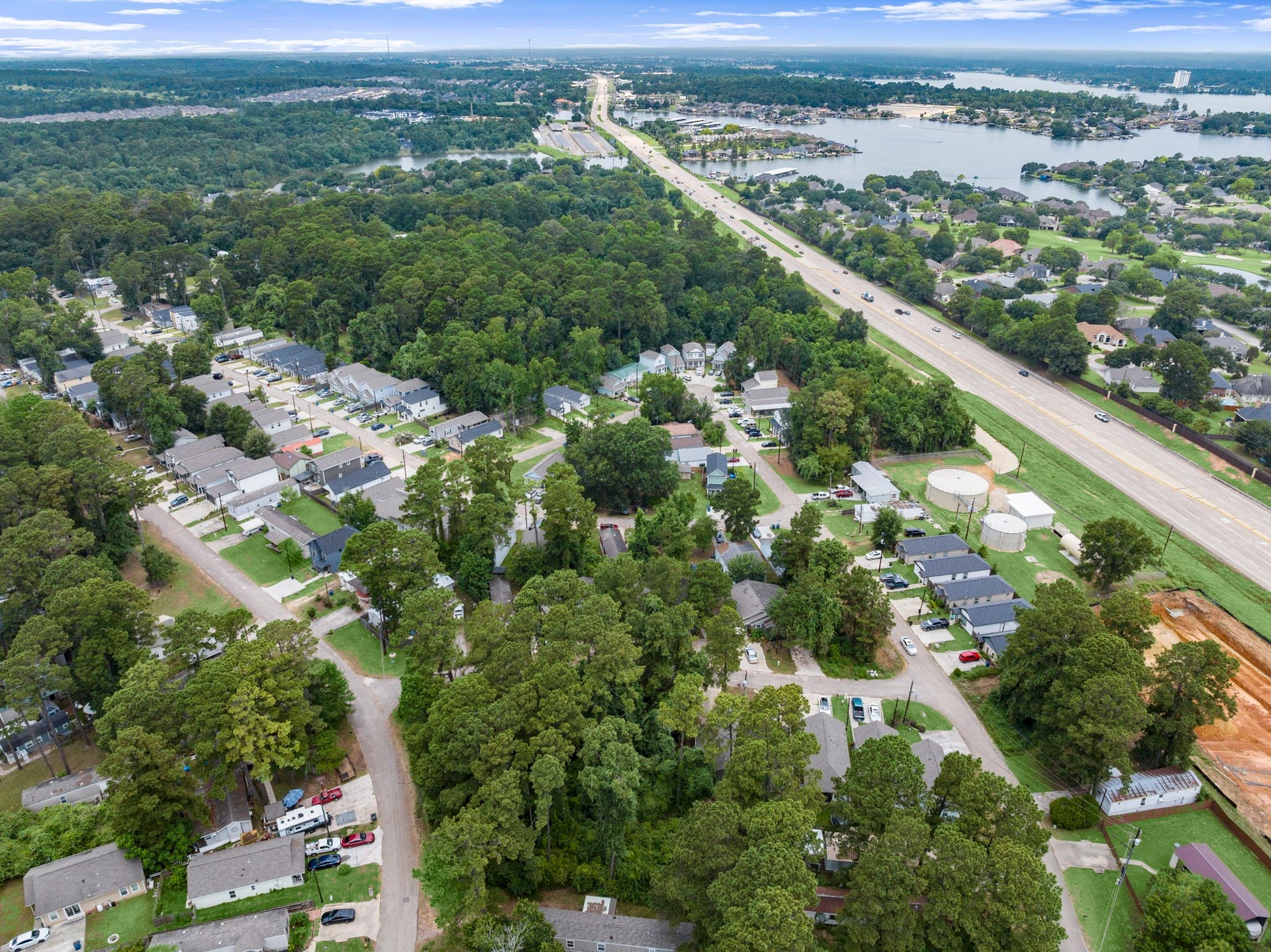 16807 Crestmont, Montgomery, TX 77316