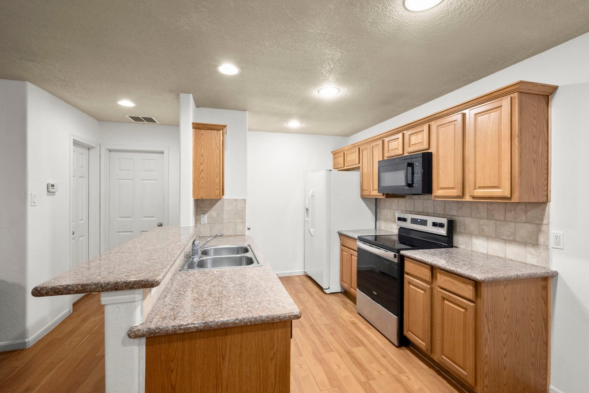 16807 Crestmont, Montgomery, TX 77316
