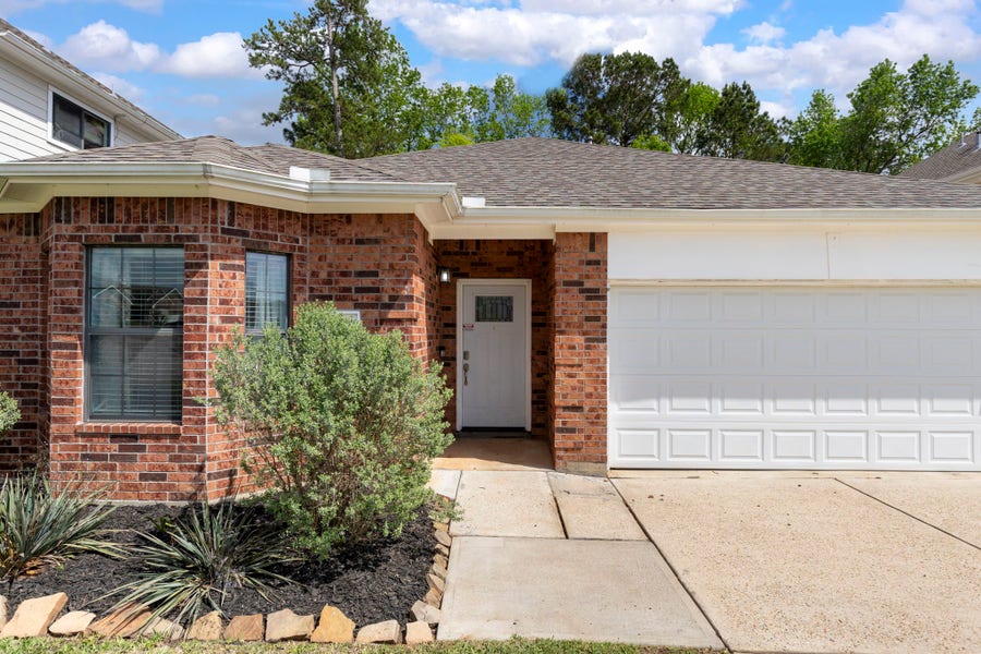 Property photo for 8022 N Tarrytown Crossing Drive, Conroe, TX