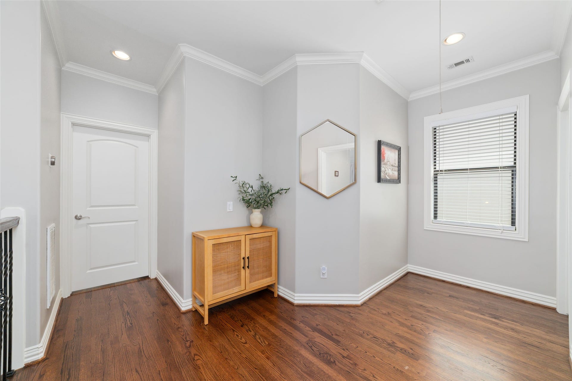 Third floor landing