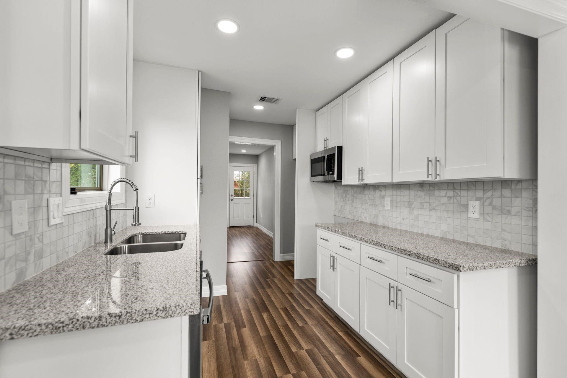 5210 Pickfair Street, Houston, TX 77026 5210 Pickfair Street, Houston, TX 77026