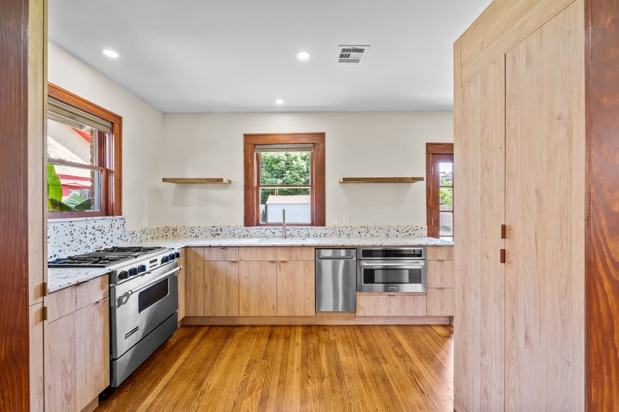 Property photo for 1429 Munger Street, Houston, TX