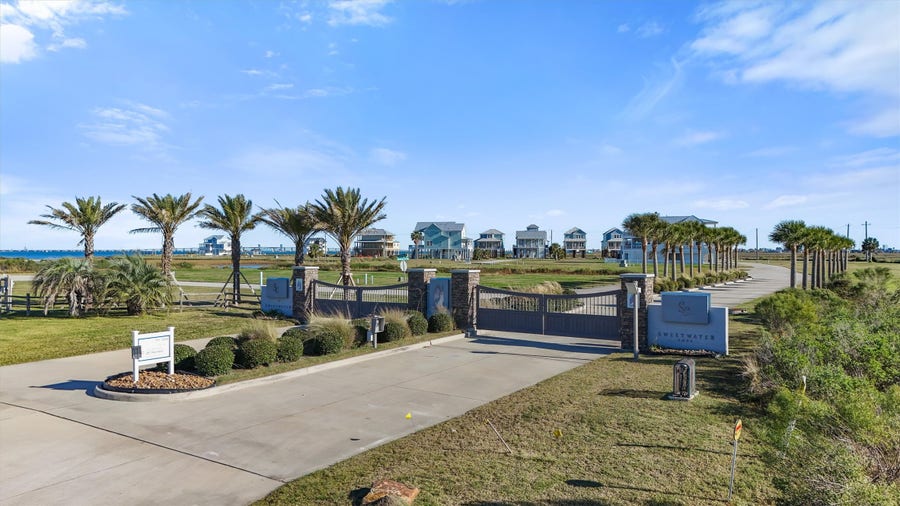 Property photo for 1642 Brown Pelican, Galveston, TX