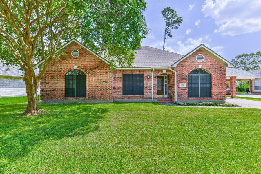 Property photo for 8022 17th Green Drive, Humble, TX