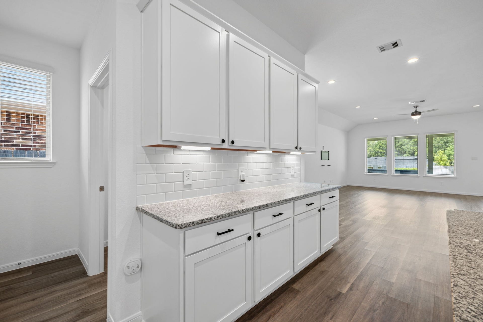 373 Pleasant Hill Way, Conroe, TX 77304 373 Pleasant Hill Way, Conroe, TX 77304
