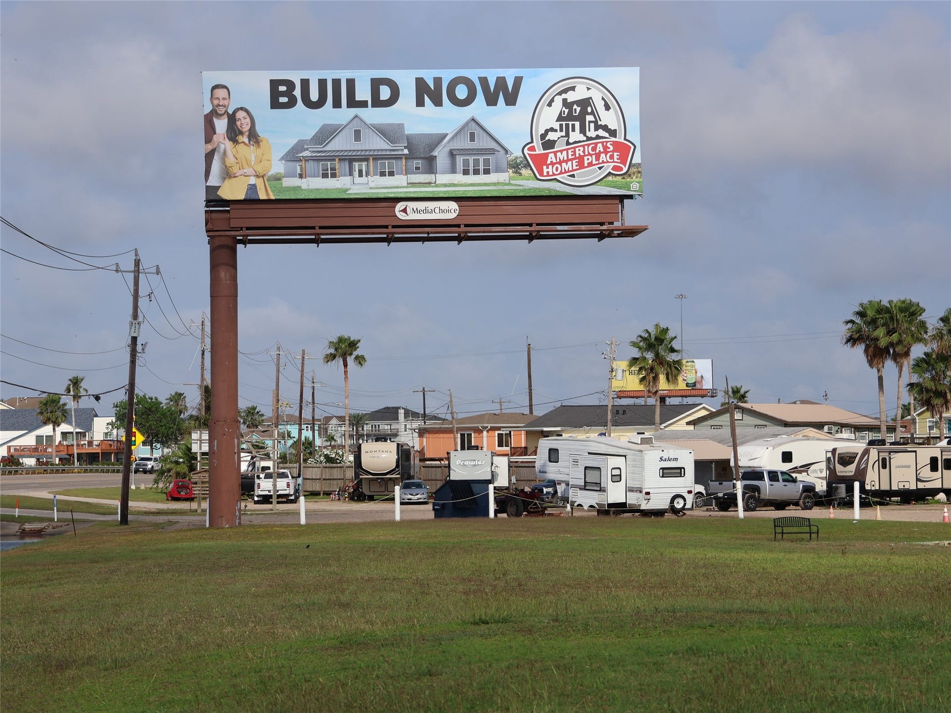 3401 Highway 6, Hitchcock, TX 77563 Image of the billboard from the west