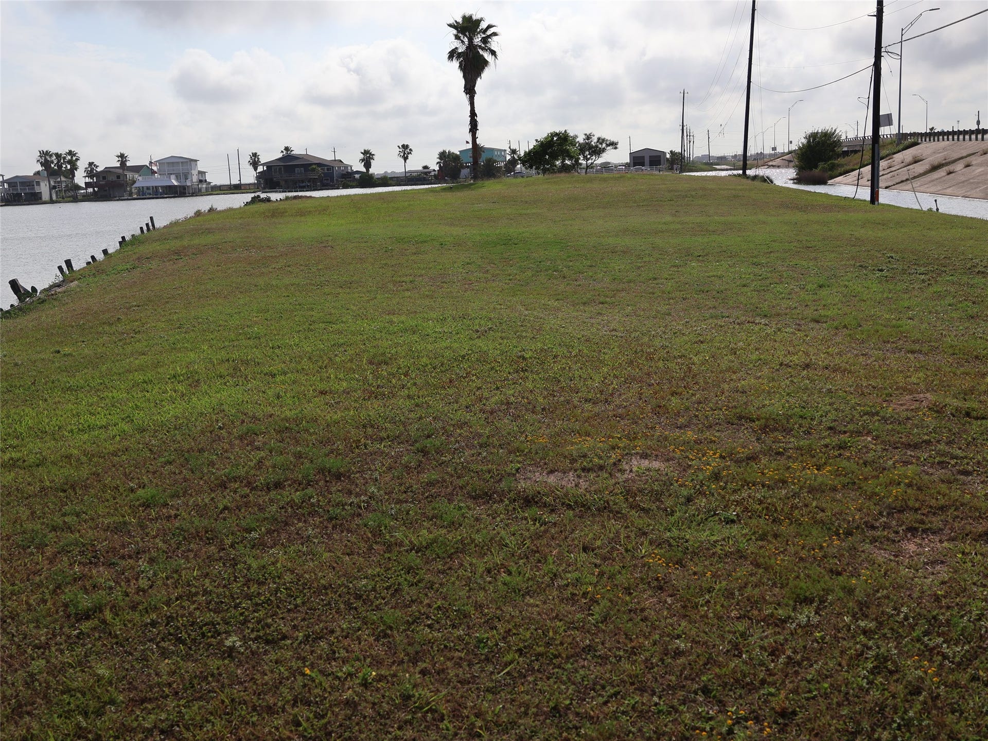 3401 Highway 6, Hitchcock, TX 77563 3401 Highway 6, Hitchcock, TX 77563