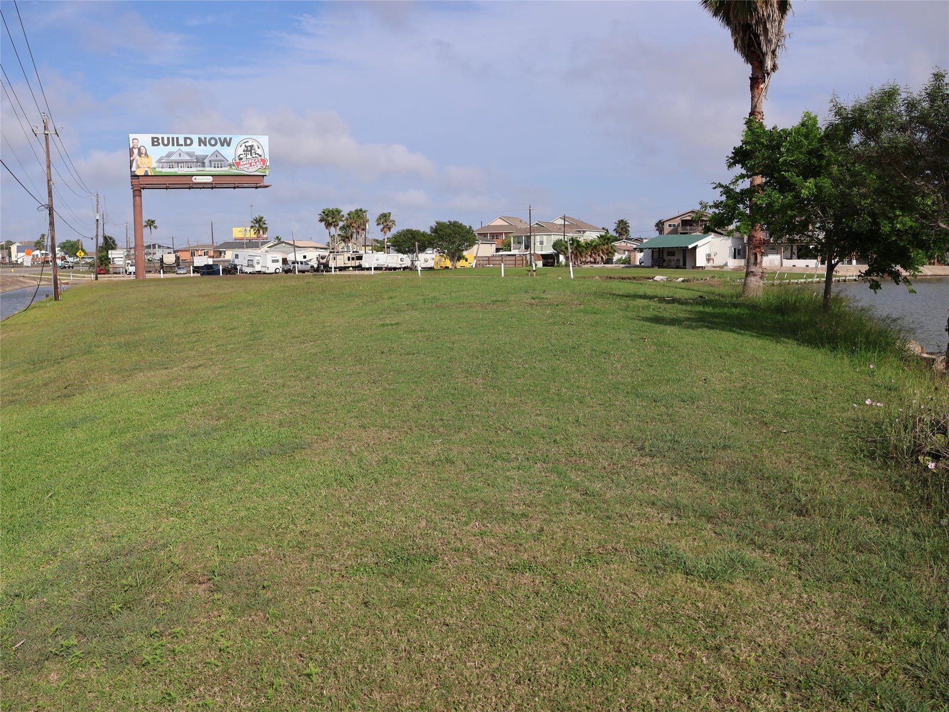 3401 Highway 6, Hitchcock, TX 77563 3401 Highway 6, Hitchcock, TX 77563