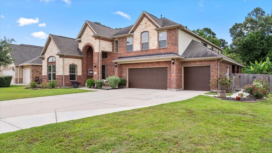 Property photo for 2077 Brookmont Drive, Conroe, TX