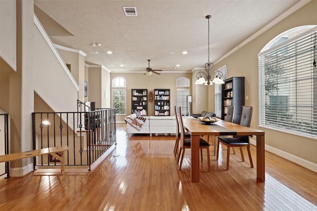 2418 Ralph Street, #B, Houston, TX 77006 2418 Ralph Street, #B, Houston, TX 77006