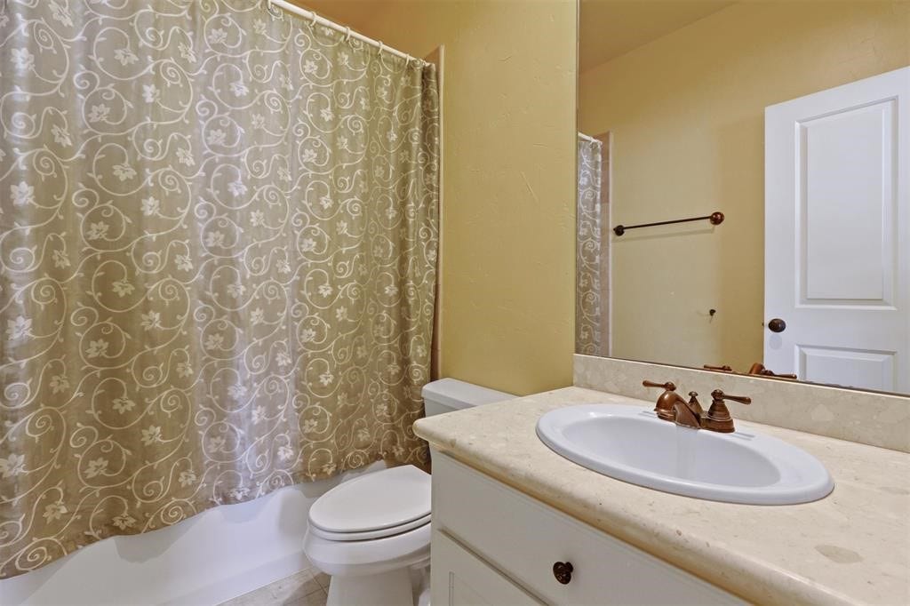 2418 Ralph Street, #B, Houston, TX 77006 2418 Ralph Street, #B, Houston, TX 77006