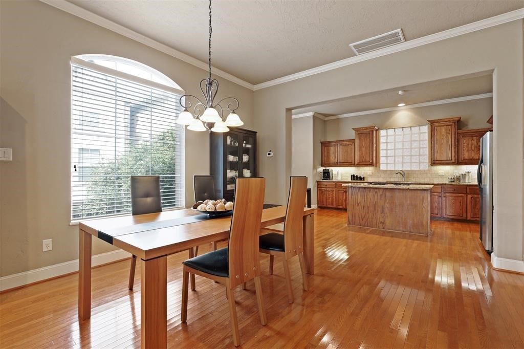 2418 Ralph Street, #B, Houston, TX 77006 2418 Ralph Street, #B, Houston, TX 77006