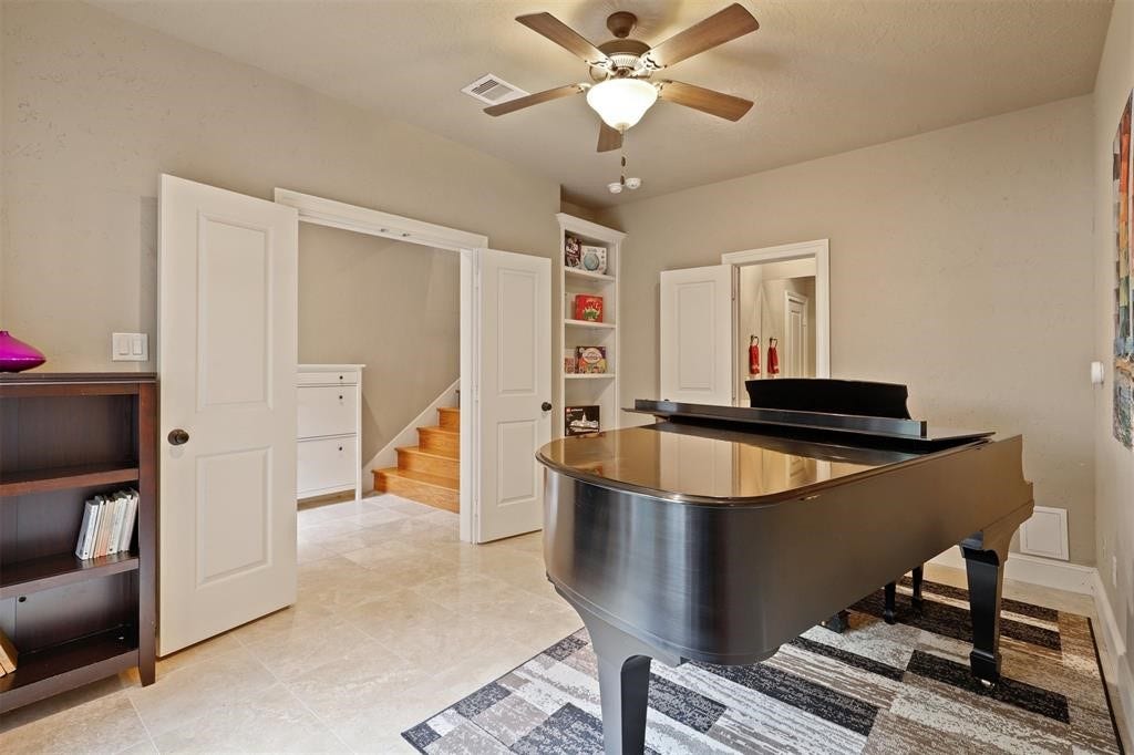 2418 Ralph Street, #B, Houston, TX 77006 2418 Ralph Street, #B, Houston, TX 77006