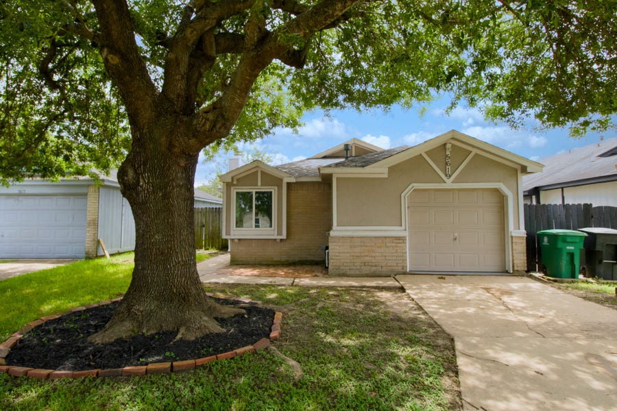 Property photo for 5619 Gineridge Drive, Houston, TX