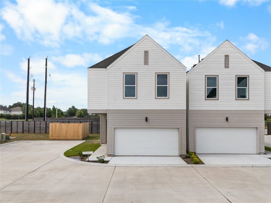 Property photo for 4006 Buffalo Moon Drive, Houston, TX