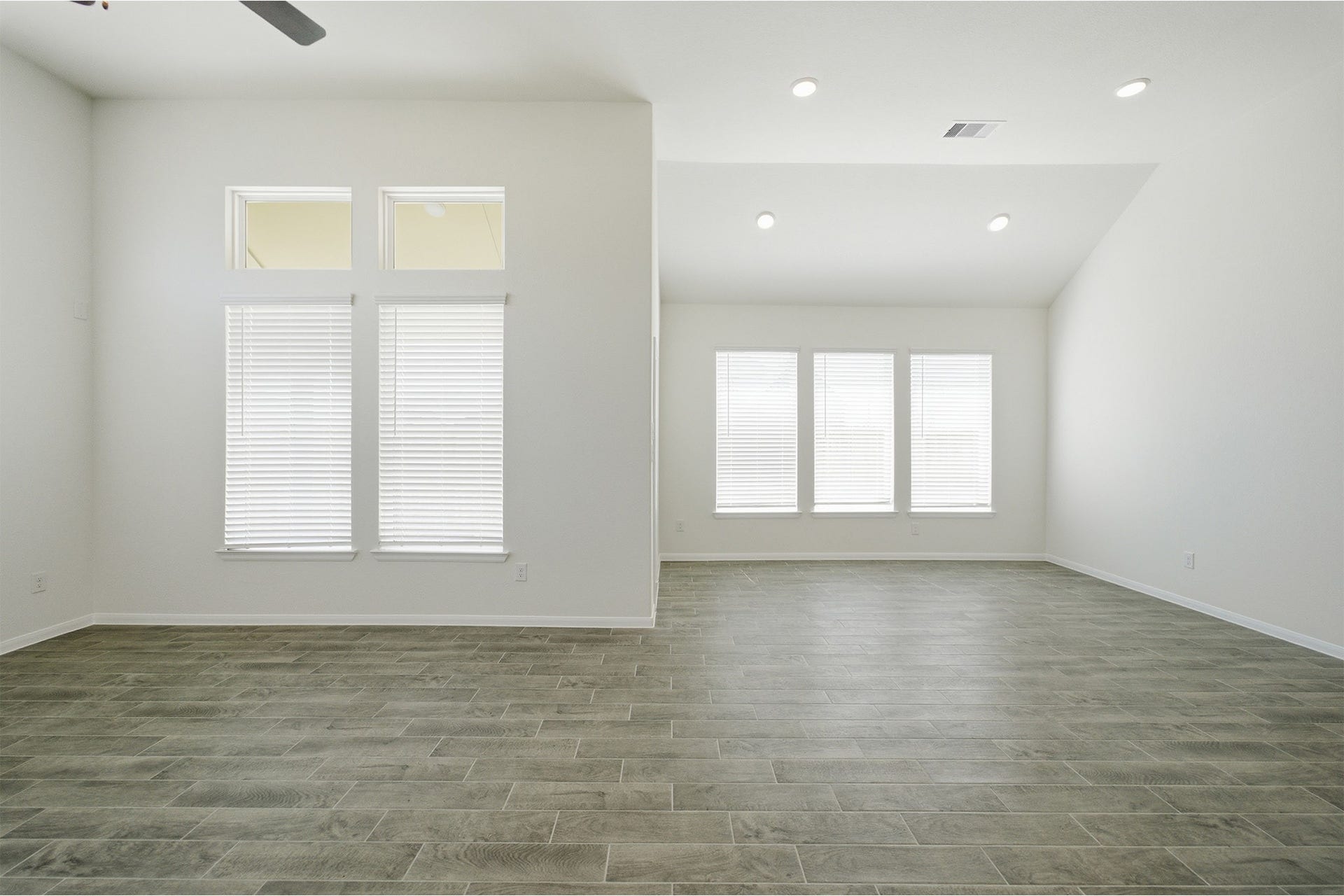 8635 Jade Hill Drive, Rosharon, TX 77583