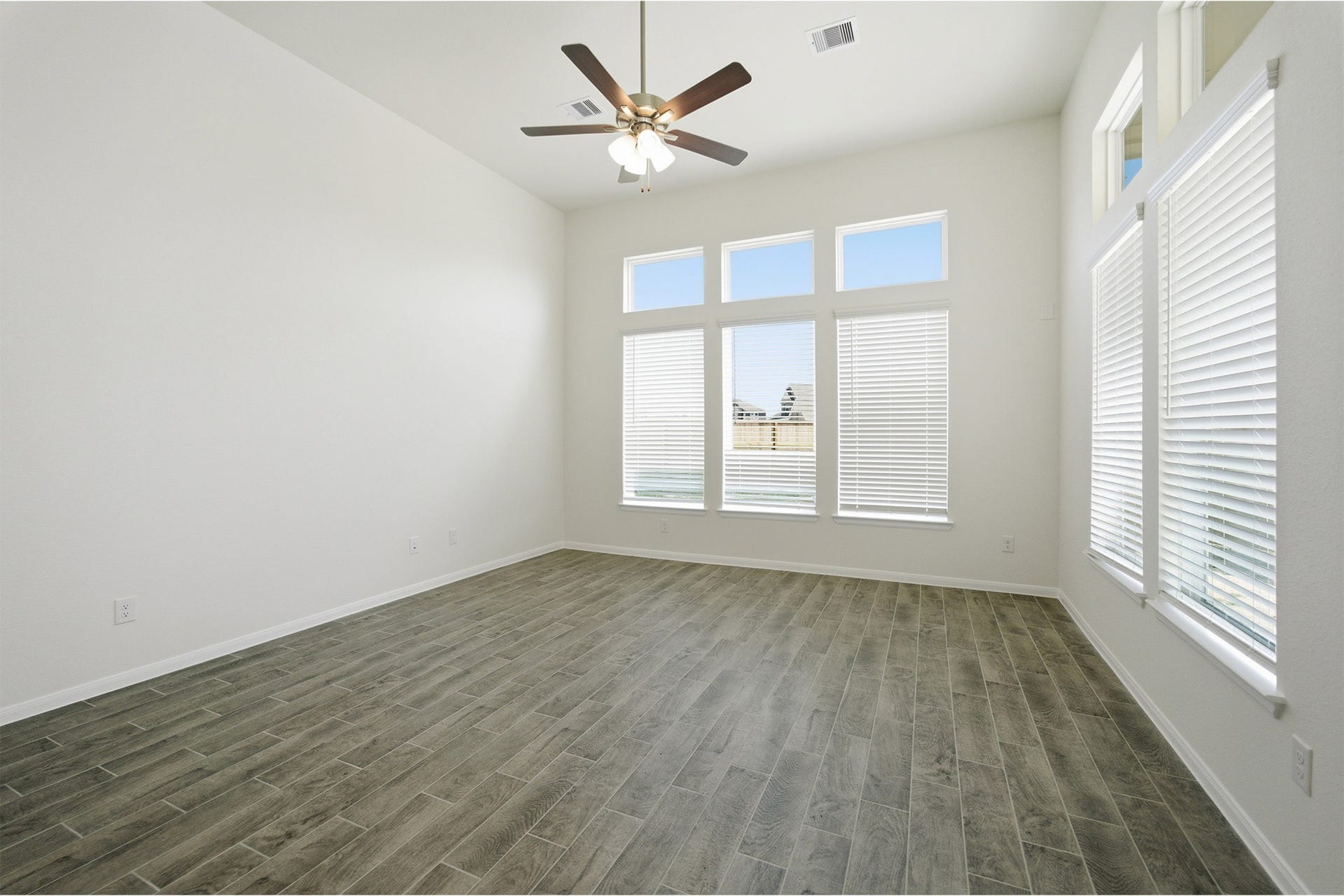 8635 Jade Hill Drive, Rosharon, TX 77583